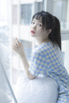 漂亮的妈妈中字开头9个字